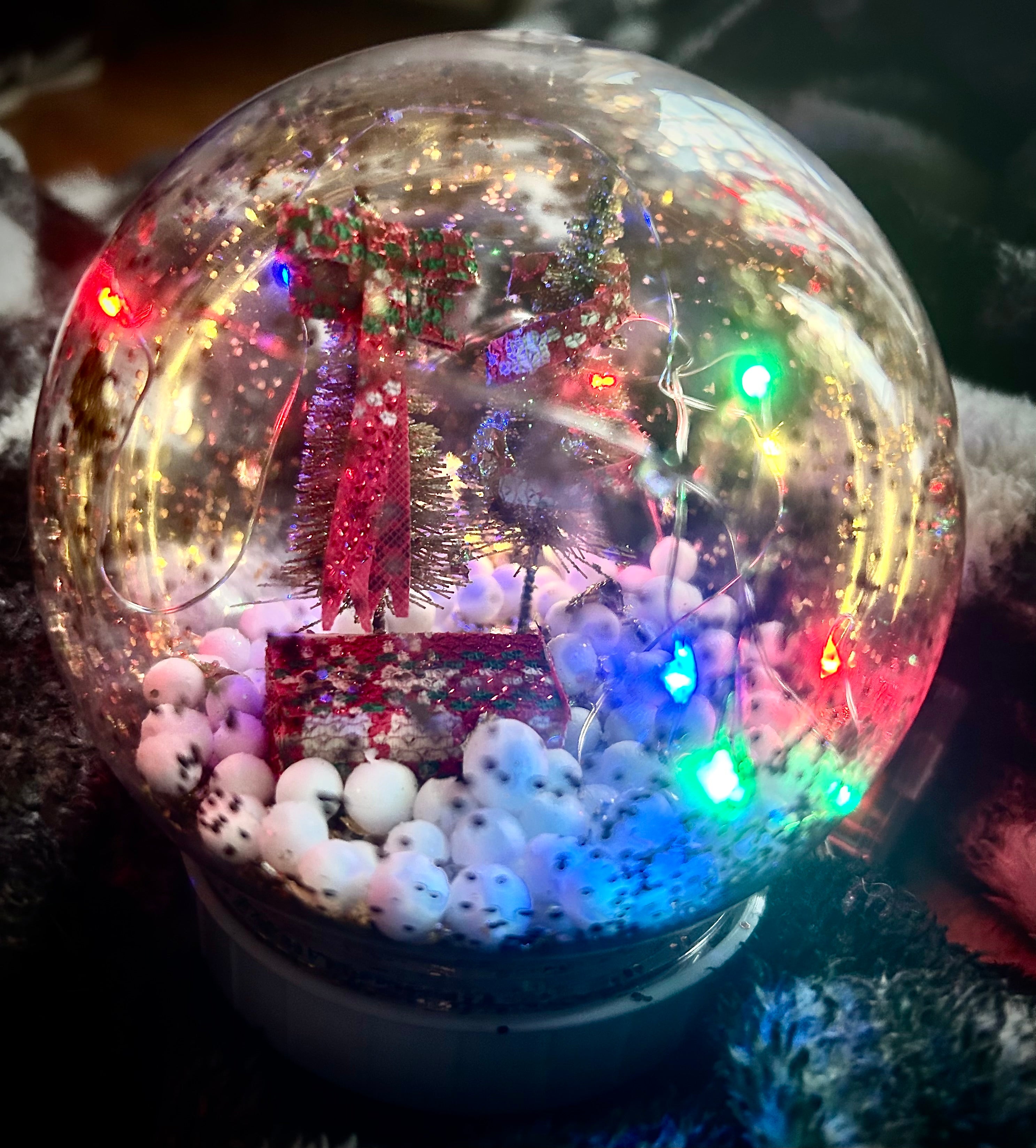 Waterless Snow Globes